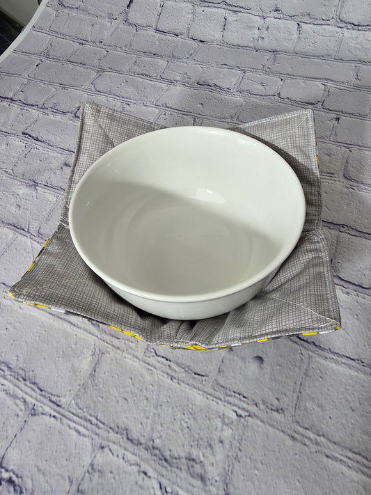 Stylish Reversible Grey & Yellow Bowl Cozy