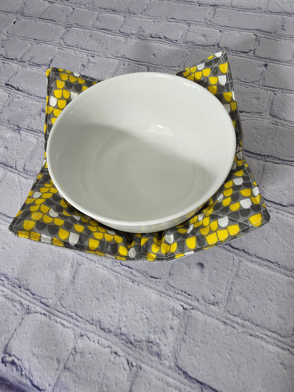 Stylish Reversible Grey & Yellow Bowl Cozy